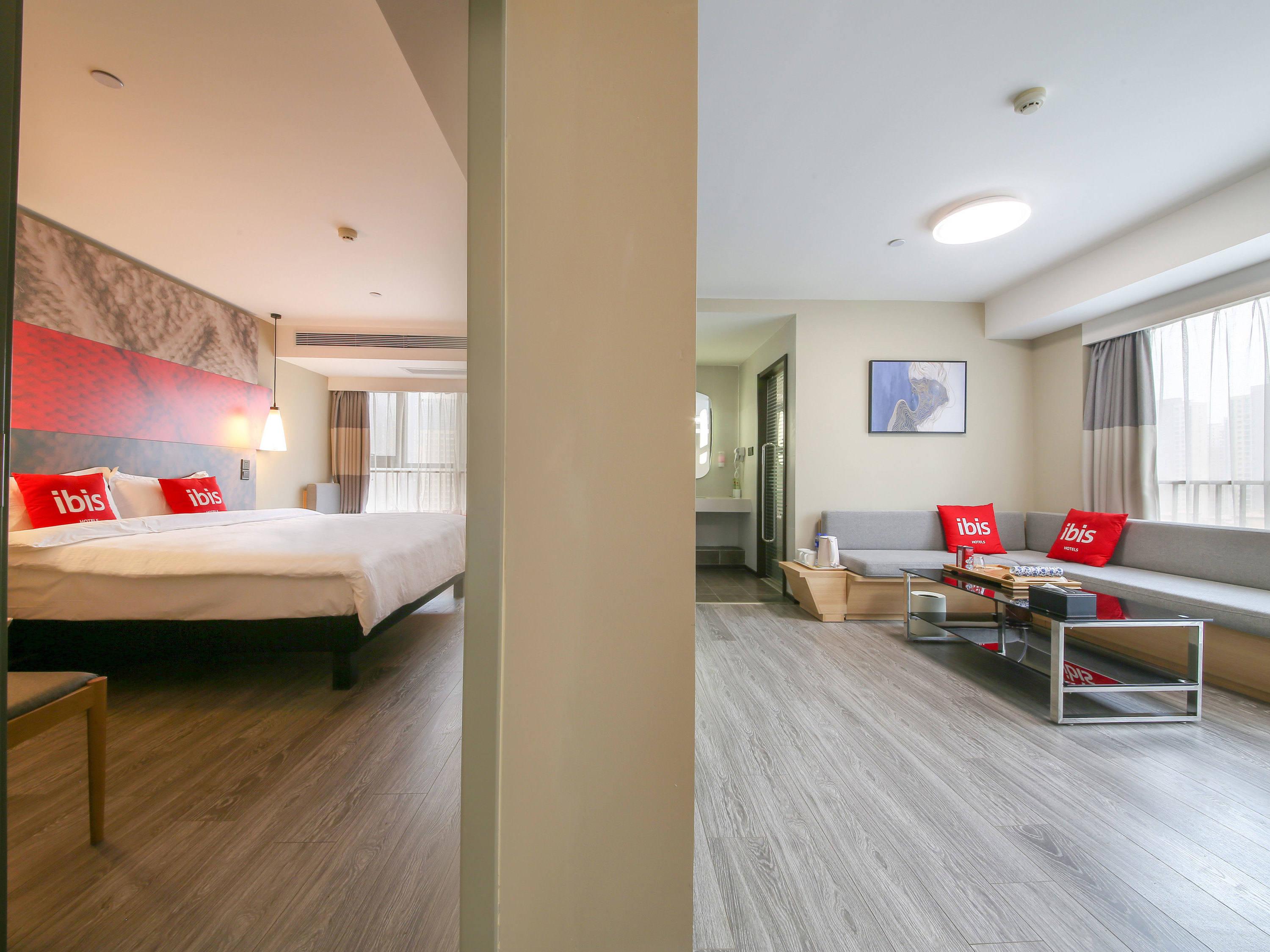 Отель Ibis Xi'An North Train Station Executive Center Экстерьер фото
