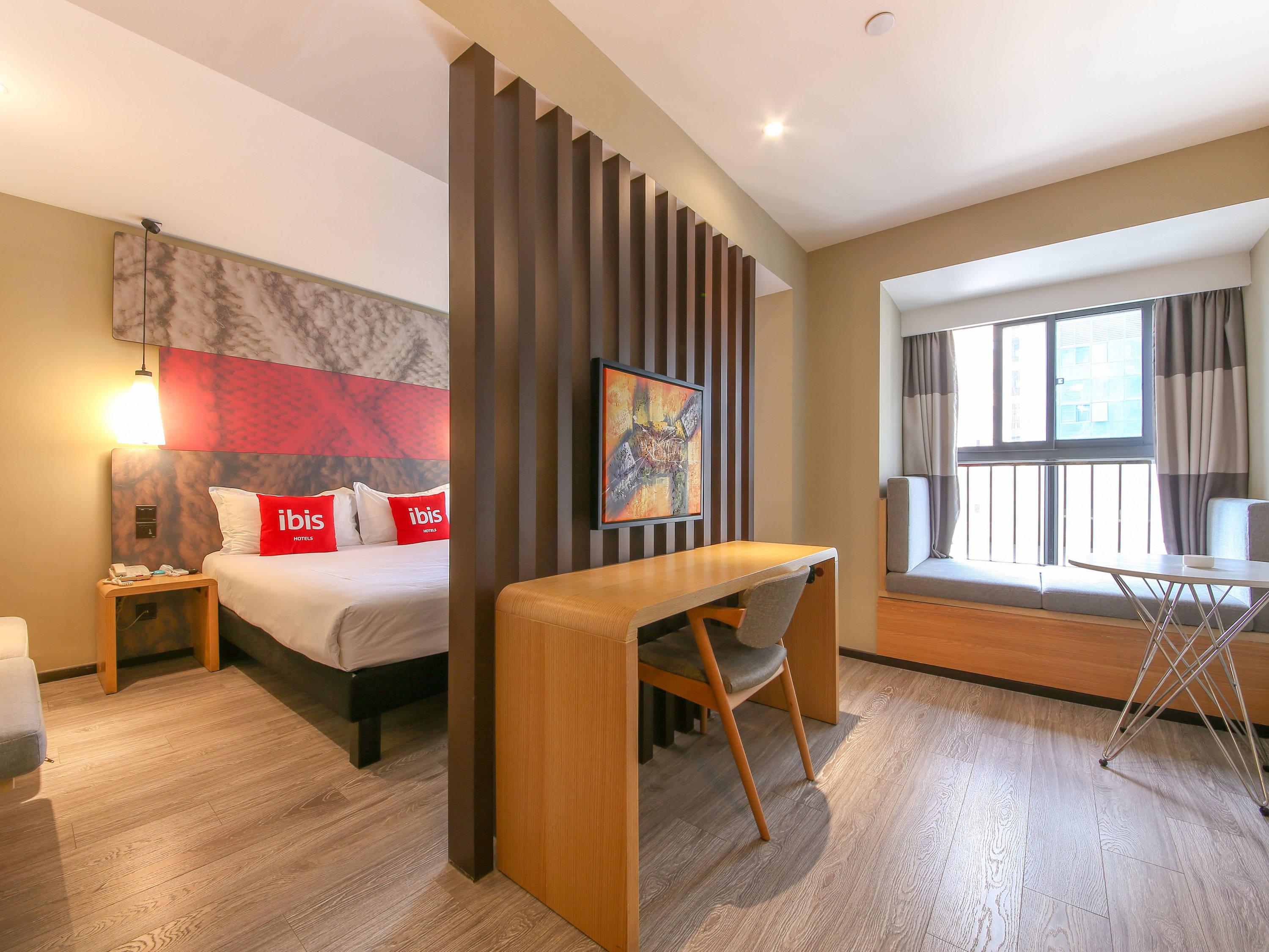 Отель Ibis Xi'An North Train Station Executive Center Экстерьер фото