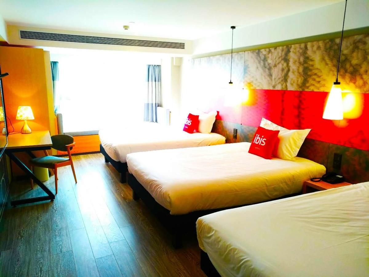 Отель Ibis Xi'An North Train Station Executive Center Экстерьер фото