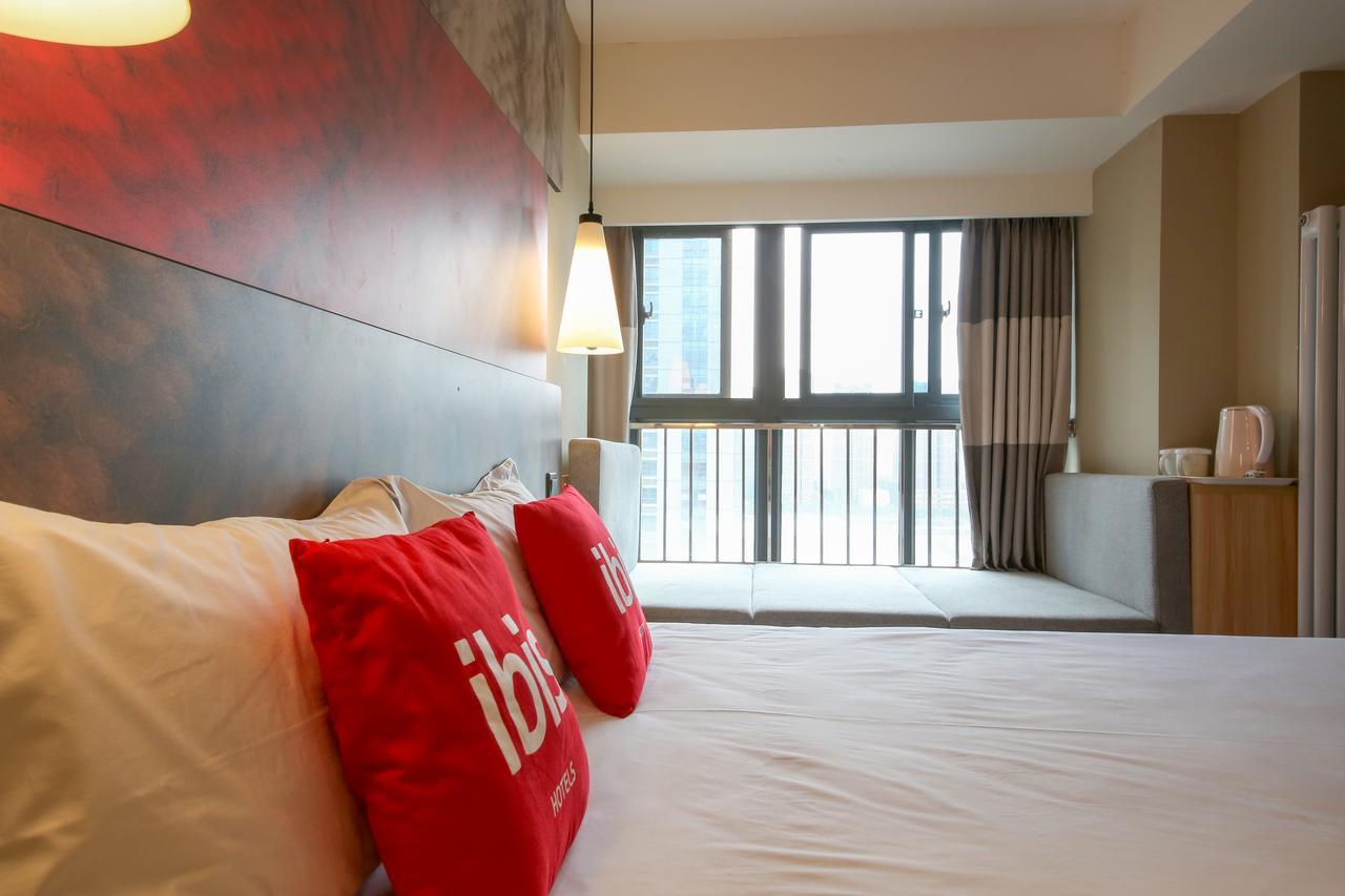 Отель Ibis Xi'An North Train Station Executive Center Экстерьер фото
