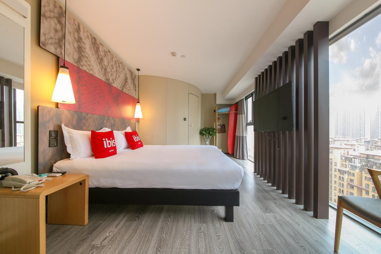 Отель Ibis Xi'An North Train Station Executive Center Экстерьер фото
