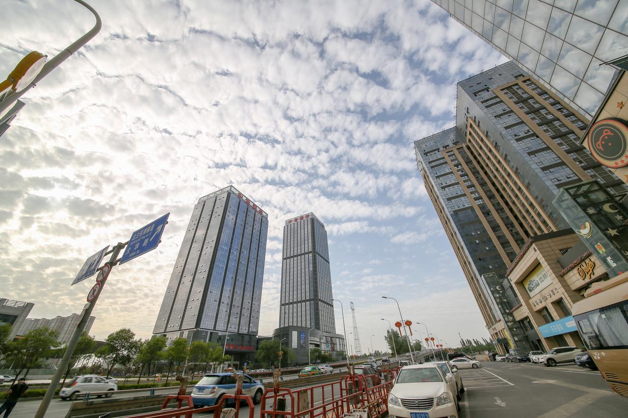 Отель Ibis Xi'An North Train Station Executive Center Экстерьер фото
