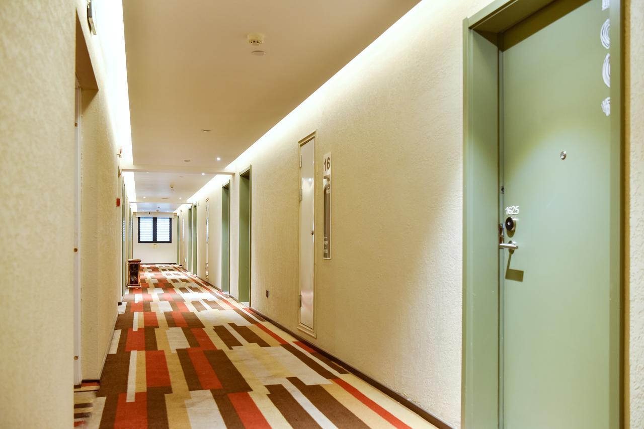 Отель Ibis Xi'An North Train Station Executive Center Экстерьер фото